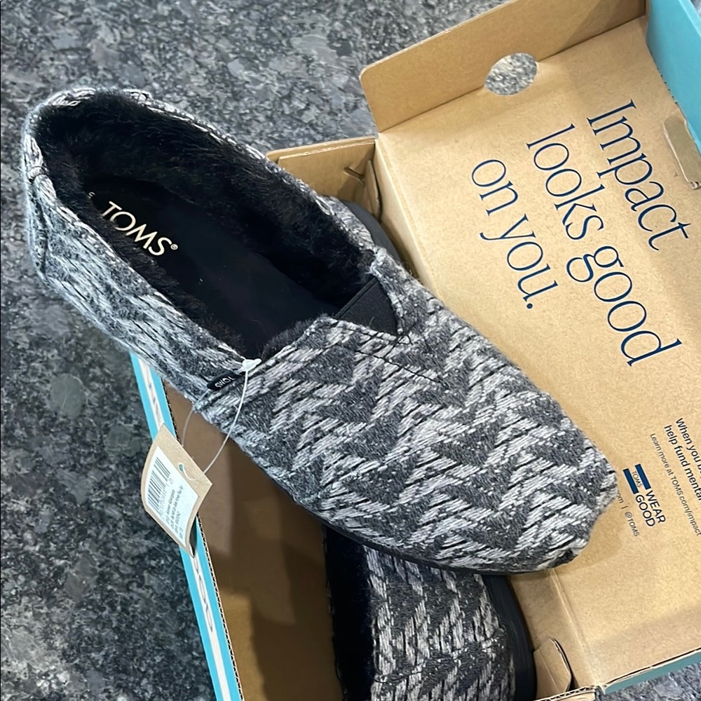 TOMS women’s  Gray Chevron Slip-On Shoes